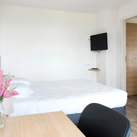 La Canopee Aparthotel 3*