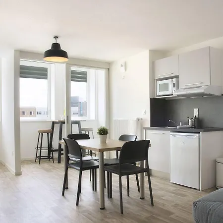 La Canopee Aparthotel 3*